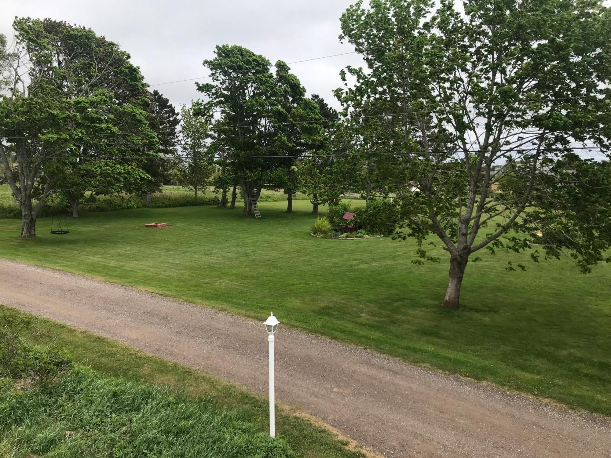 A Country Home Inn The City Charlottetown Exteriör bild