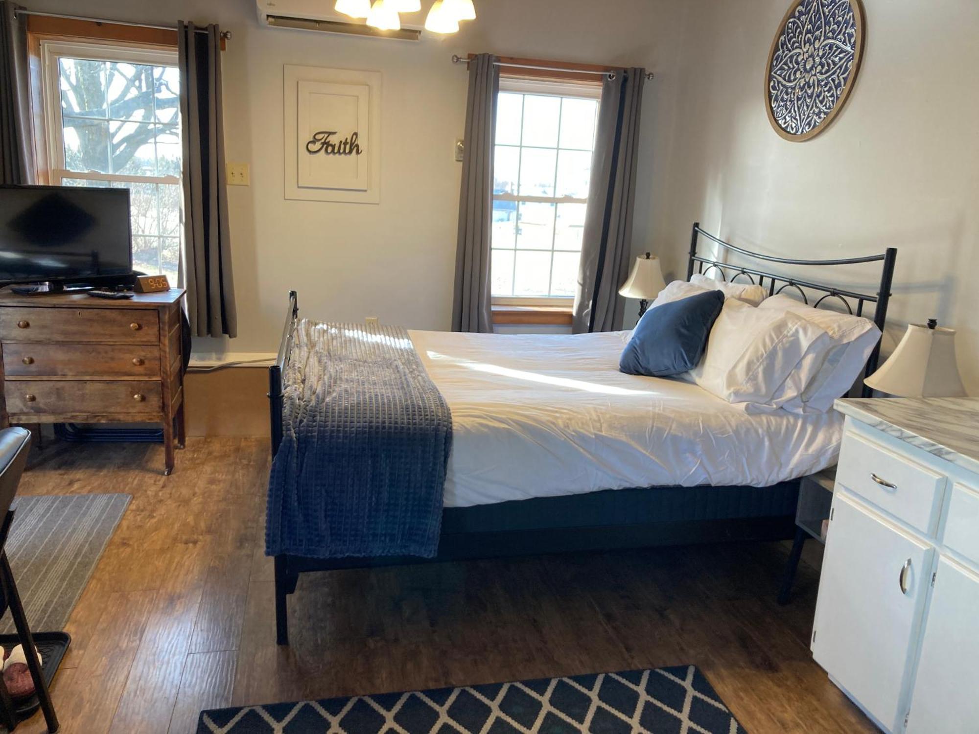 A Country Home Inn The City Charlottetown Exteriör bild